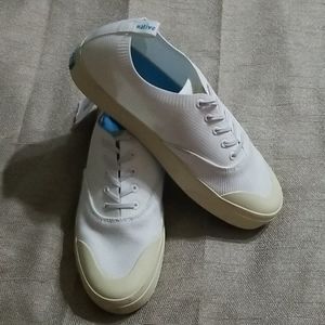 Native
Jefferson Plimsoll
LaceUp
Sneaker sz 9/11